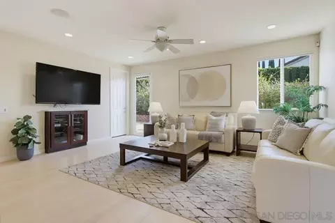 Living - 14326 Sandhill Rd, Poway, CA 92064 photo 2 of 2