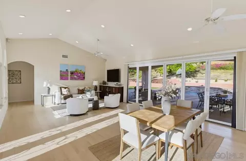 Dining - 14326 Sandhill Rd, Poway, CA 92064 photo 2 of 6