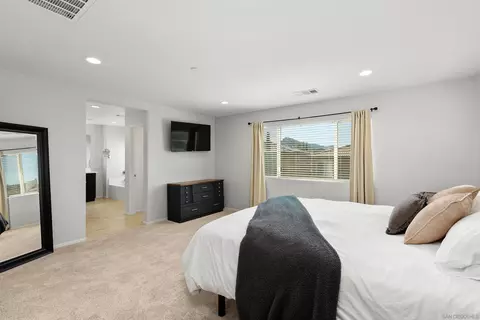 Bedroom - 35769 Asturian Way, Fallbrook, CA 92028 photo 2 of 6