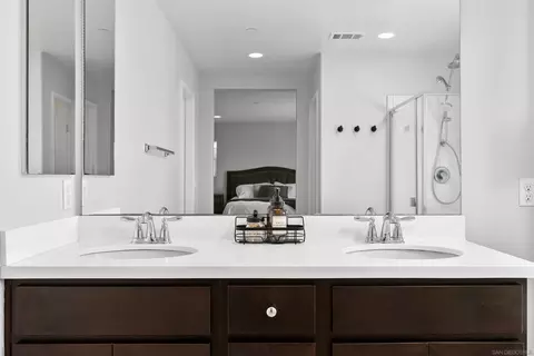 Bath - 35769 Asturian Way, Fallbrook, CA 92028 photo 1 of 6