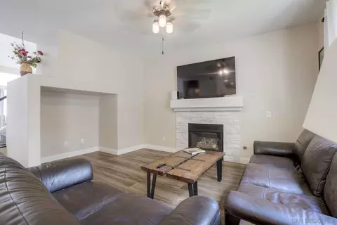 Living - 42066 Chestnut, Temecula, CA 92591 photo 7 of 9