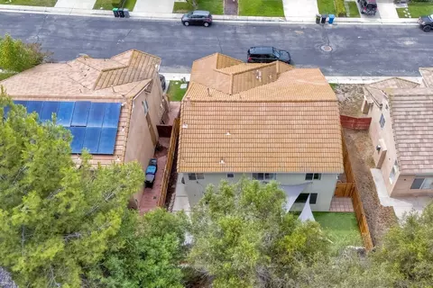 View/Area - 42066 Chestnut, Temecula, CA 92591 photo 1 of 11