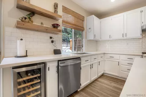 Kitchen - 42066 Chestnut, Temecula, CA 92591 photo 7 of 7