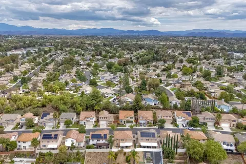 View/Area - 42066 Chestnut, Temecula, CA 92591 photo 9 of 11