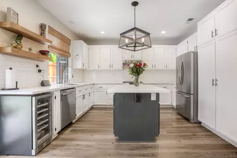 Kitchen - 42066 Chestnut, Temecula, CA 92591 photo 4 of 7