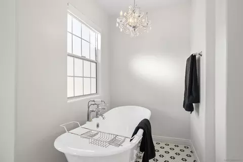 Bath - 9742 Raspberry Ice Ln, La Mesa, CA 91941 photo 3 of 7