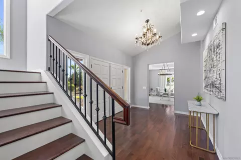 Entry Way - 9742 Raspberry Ice Ln, La Mesa, CA 91941 photo 4 of 5