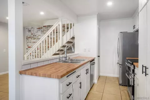Kitchen - 12166 Orange Crest Ct #3, Lakeside, CA 92040 photo 3 of 3