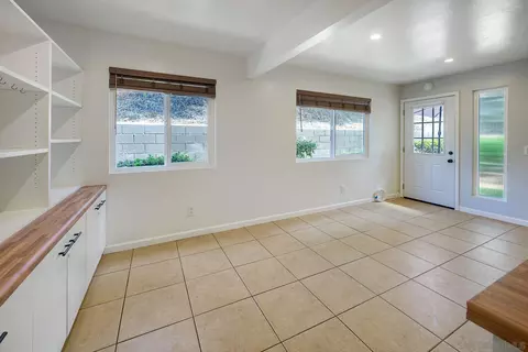 Living - 12166 Orange Crest Ct #3, Lakeside, CA 92040 photo 5 of 7