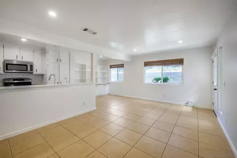 Living - 12166 Orange Crest Ct #3, Lakeside, CA 92040 photo 4 of 7