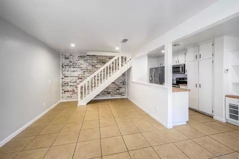 Living - 12166 Orange Crest Ct #3, Lakeside, CA 92040 photo 3 of 7