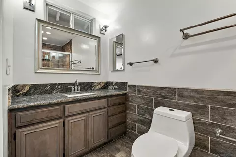 Bath - 1029 Olive Ave, Ramona, CA 92065 photo 3 of 5