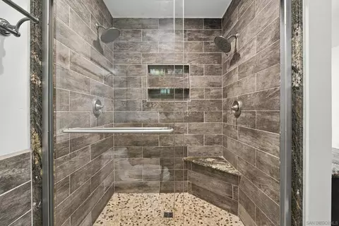 Bath - 1029 Olive Ave, Ramona, CA 92065 photo 4 of 5