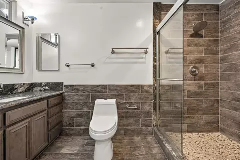 Bath - 1029 Olive Ave, Ramona, CA 92065 photo 2 of 5