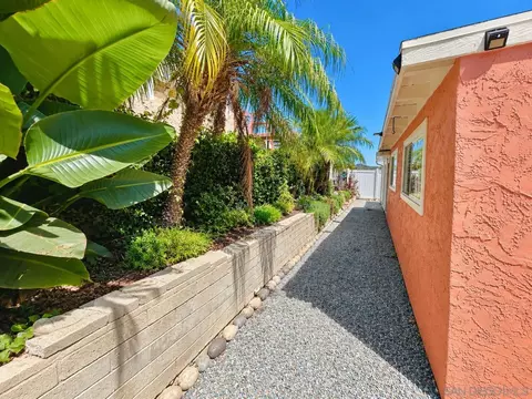 Exterior - 230 Tarango Pl, Spring Valley, CA 91977 photo 6 of 10