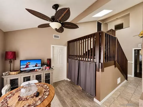Entry Way - 230 Tarango Pl, Spring Valley, CA 91977 photo 4 of 4