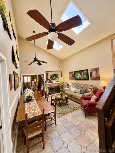 Dining - 230 Tarango Pl, Spring Valley, CA 91977 photo 1 of 5