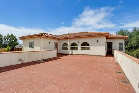 Exterior - 16819 Daza Dr, Ramona, CA 92065 photo 4 of 11