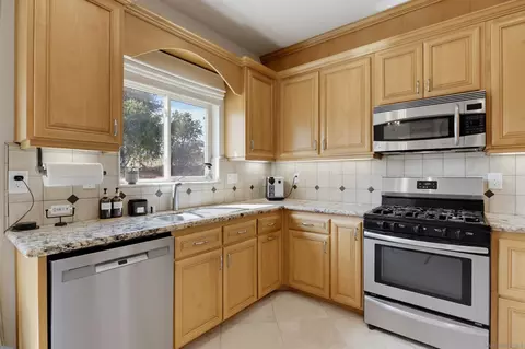 Kitchen - 16819 Daza Dr, Ramona, CA 92065 photo 2 of 3