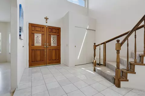 Entry Way - 16819 Daza Dr, Ramona, CA 92065 photo 2 of 4