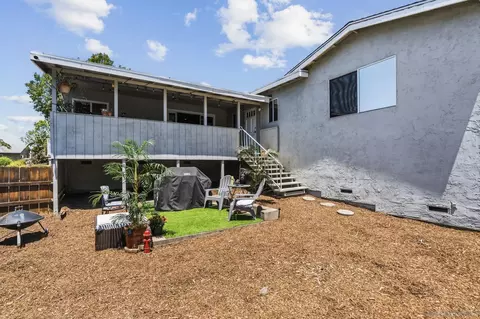 Exterior - 125 Encanto Dr, Escondido, CA 92027 photo 4 of 7