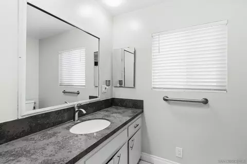 Bath - 125 Encanto Dr, Escondido, CA 92027 photo 3 of 3