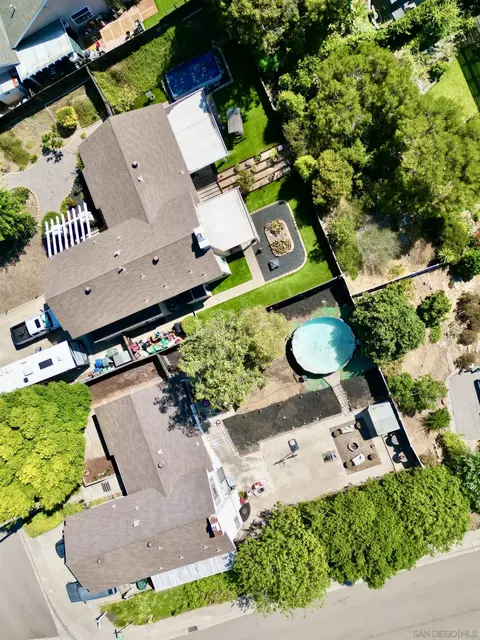 View/Area - 4132 Palm Tree Ct, La Mesa, CA 91941 photo 4 of 5