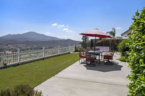 Exterior - 2336 Wind River Rd, El Cajon, CA 92019 photo 6 of 12