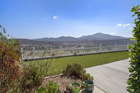 Exterior - 2336 Wind River Rd, El Cajon, CA 92019 photo 10 of 12