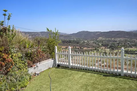 Exterior - 2336 Wind River Rd, El Cajon, CA 92019 photo 11 of 12