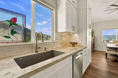 Kitchen - 15107 La Plata Ct, Ramona, CA 92065 photo 2 of 6
