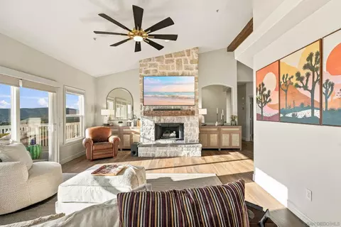 Living - 15107 La Plata Ct, Ramona, CA 92065 photo 4 of 6