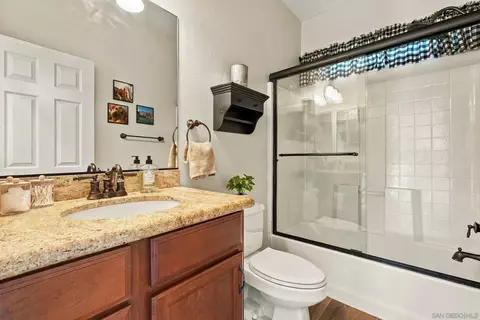 Bath - 15107 La Plata Ct, Ramona, CA 92065 photo 4 of 6