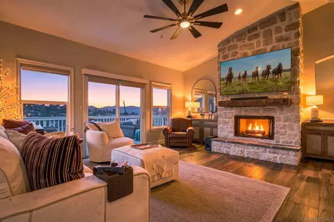 Living - 15107 La Plata Ct, Ramona, CA 92065 photo 1 of 6
