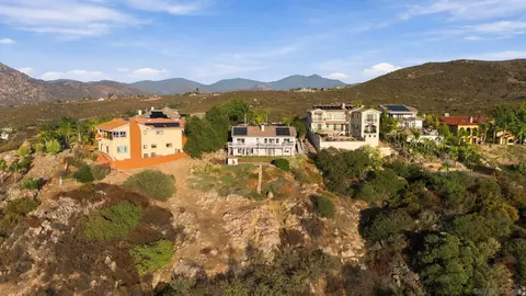 View/Area - 15107 La Plata Ct, Ramona, CA 92065 photo 4 of 8