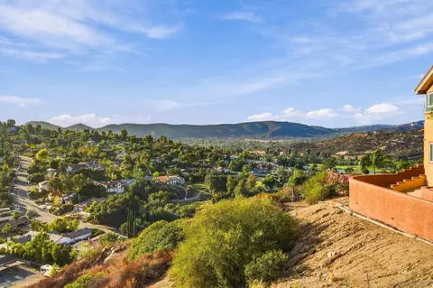 View/Area - 15107 La Plata Ct, Ramona, CA 92065 photo 1 of 8