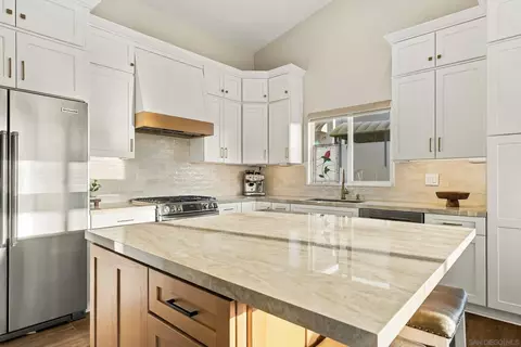 Kitchen - 15107 La Plata Ct, Ramona, CA 92065 photo 3 of 6