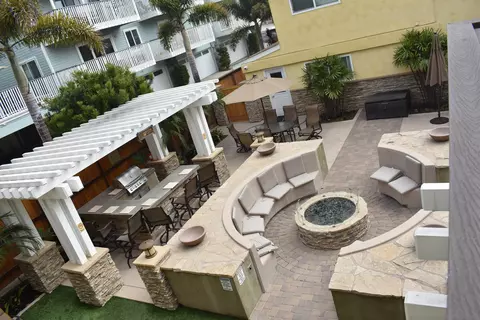 Exterior - 150 Walnut, Carlsbad, CA 92008 photo 11 of 16