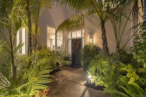 9757 Keeneland Row, La Jolla, CA 92037