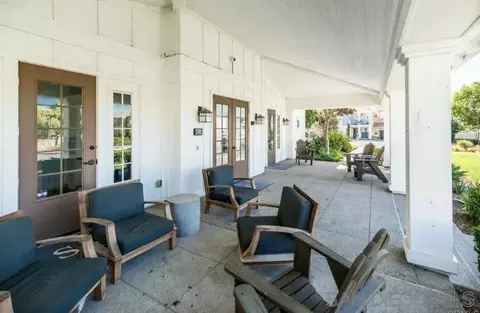 Exterior - 4382 Pacifica Way #1, Oceanside, CA 92056 photo 4 of 5