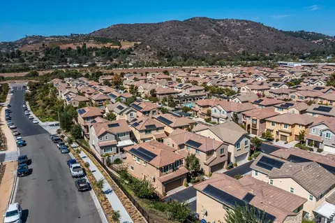 View/Area - 337 Dun Blazer Way, Fallbrook, CA 92028 photo 3 of 19