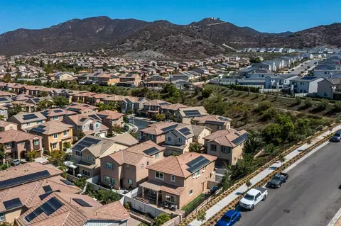 View/Area - 337 Dun Blazer Way, Fallbrook, CA 92028 photo 14 of 19