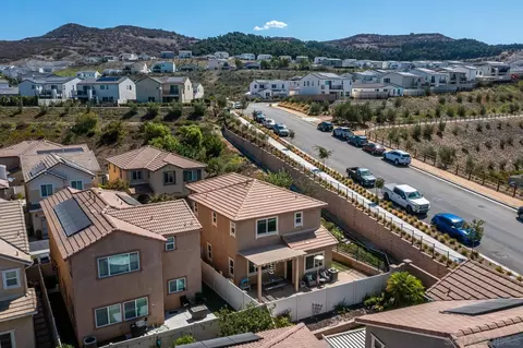View/Area - 337 Dun Blazer Way, Fallbrook, CA 92028 photo 17 of 19