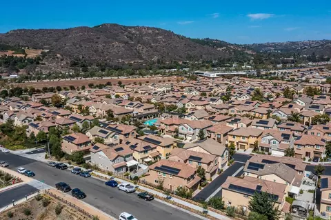 View/Area - 337 Dun Blazer Way, Fallbrook, CA 92028 photo 4 of 19