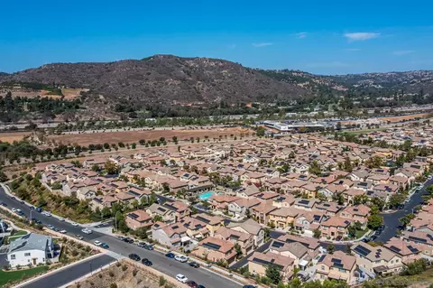 View/Area - 337 Dun Blazer Way, Fallbrook, CA 92028 photo 6 of 19