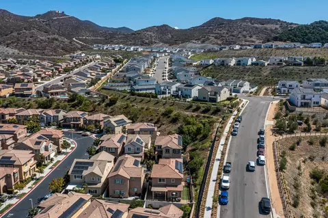 View/Area - 337 Dun Blazer Way, Fallbrook, CA 92028 photo 12 of 19