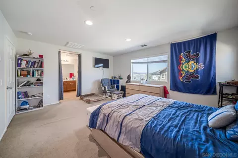 Bedroom - 337 Dun Blazer Way, Fallbrook, CA 92028 photo 1 of 6