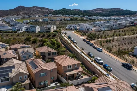 View/Area - 337 Dun Blazer Way, Fallbrook, CA 92028 photo 16 of 19