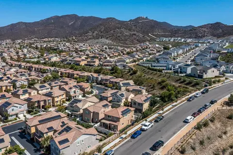 View/Area - 337 Dun Blazer Way, Fallbrook, CA 92028 photo 11 of 19
