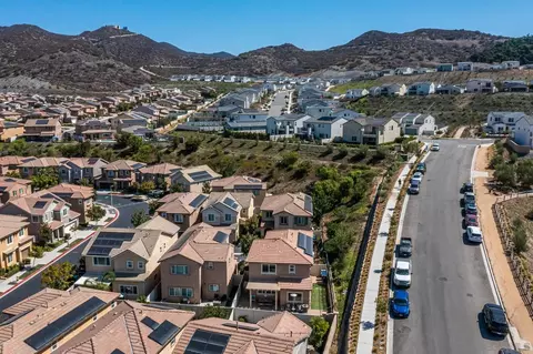 View/Area - 337 Dun Blazer Way, Fallbrook, CA 92028 photo 15 of 19